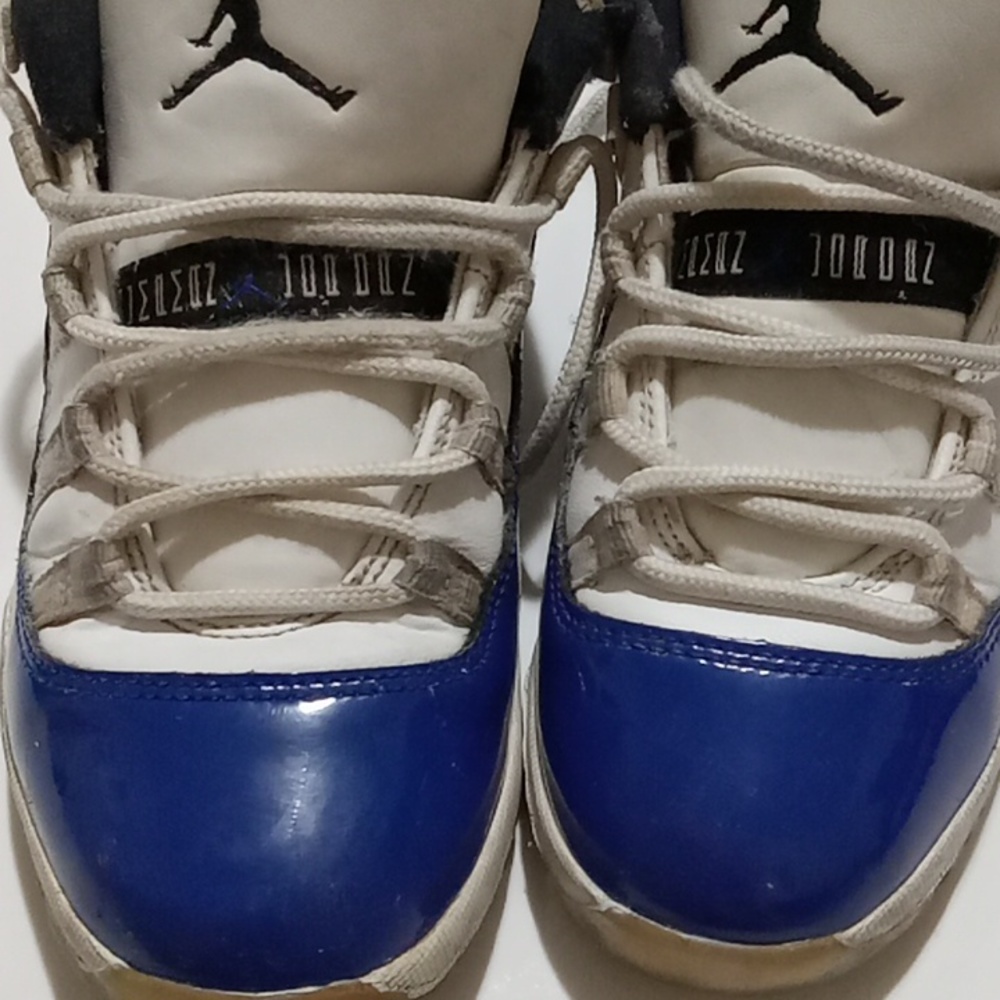 Jordan 11 blue & white size 1